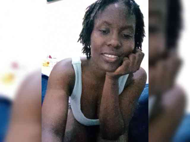 HalimaAnderson webcam