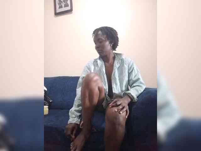 HalimaAnderson webcam