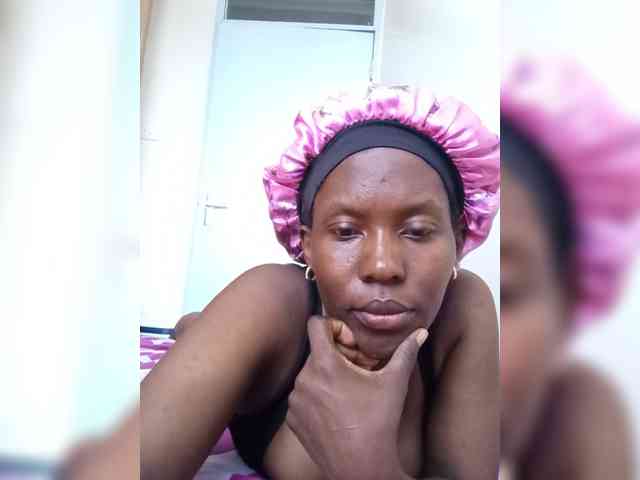 HalimaAnderson webcam