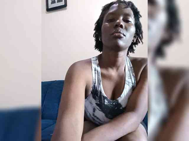 HalimaAnderson webcam