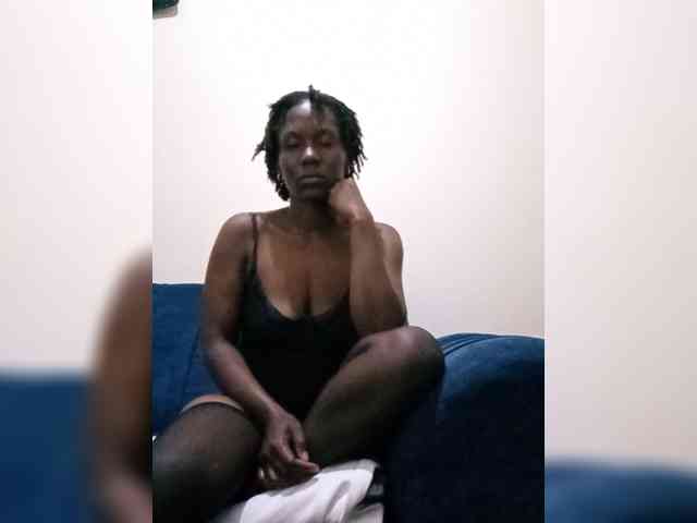 HalimaAnderson webcam