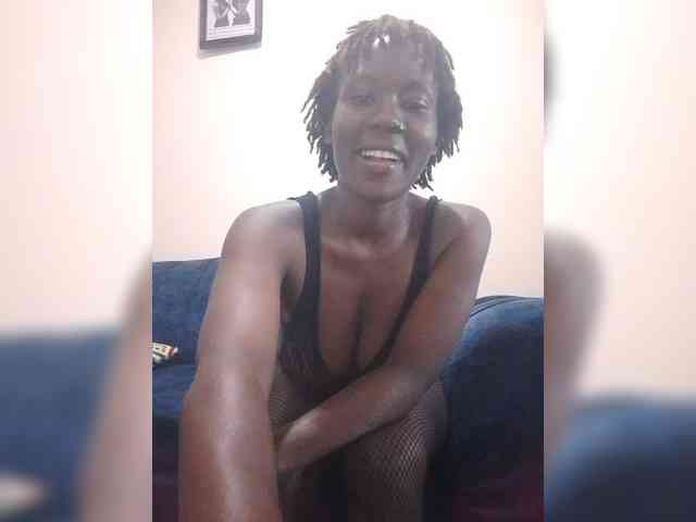 HalimaAnderson webcam