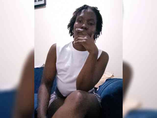 HalimaAnderson webcam