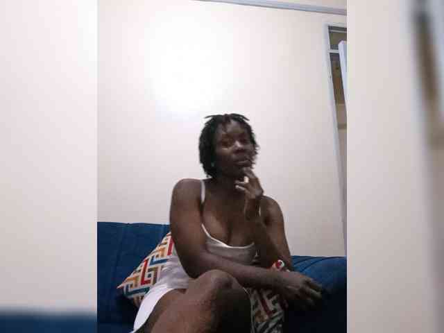 HalimaAnderson webcam