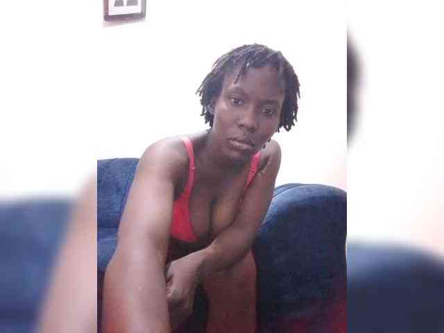 HalimaAnderson webcam