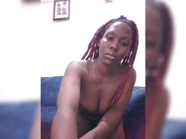 HalimaAnderson webcam