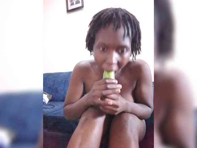 HalimaAnderson webcam