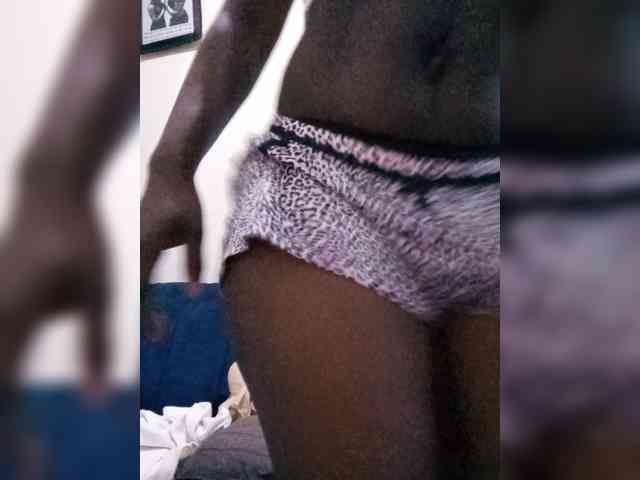 HalimaAnderson webcam