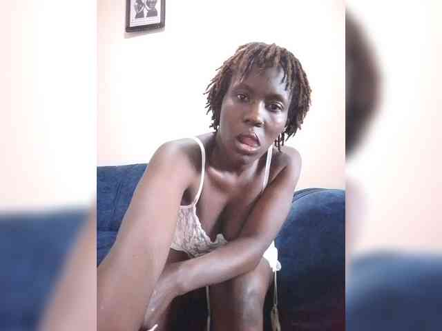 HalimaAnderson webcam