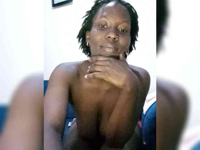 HalimaAnderson webcam