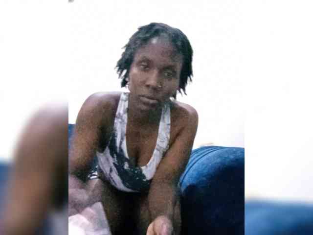HalimaAnderson webcam
