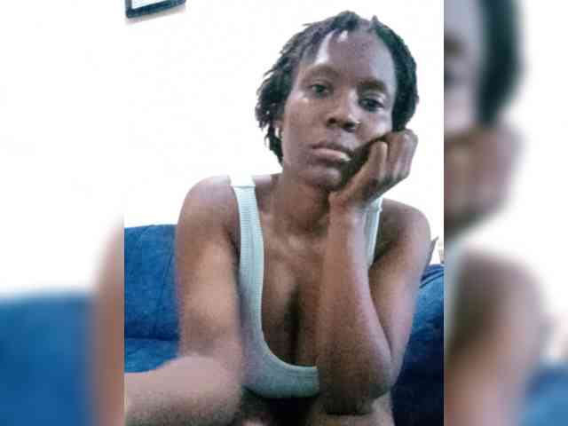 HalimaAnderson webcam