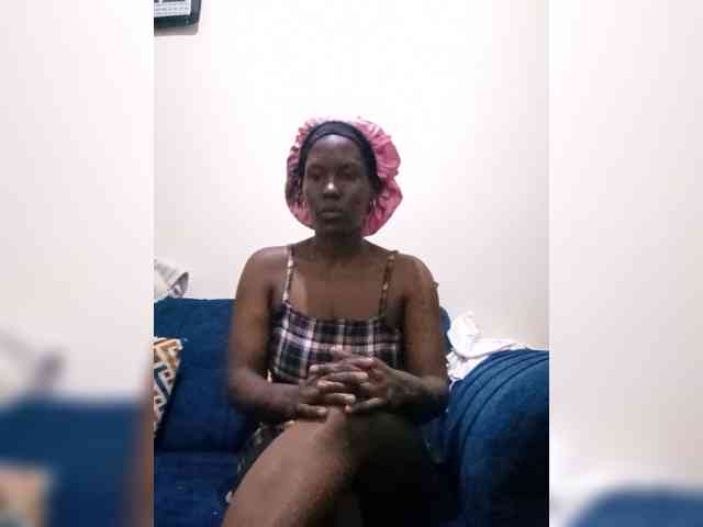 HalimaAnderson webcam