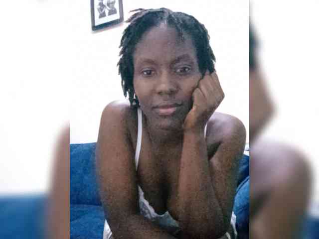 HalimaAnderson webcam