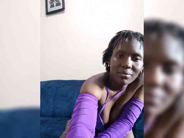HalimaAnderson webcam