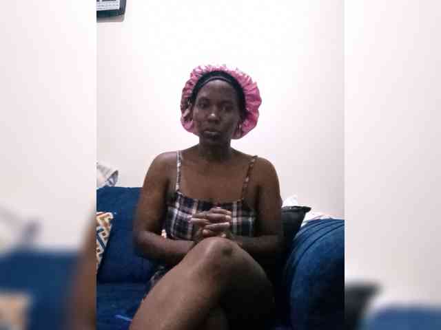 HalimaAnderson webcam