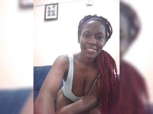 HalimaAnderson webcam
