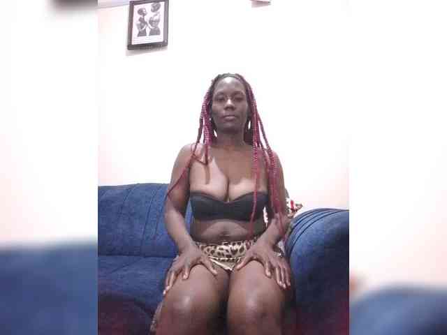 HalimaAnderson webcam