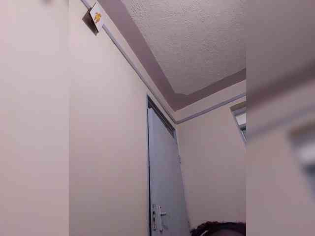HalimaAnderson webcam