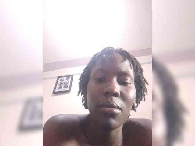 HalimaAnderson webcam