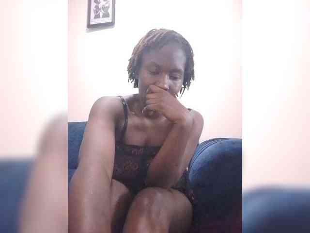 HalimaAnderson webcam