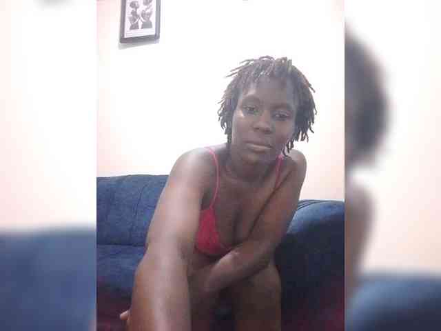 HalimaAnderson webcam
