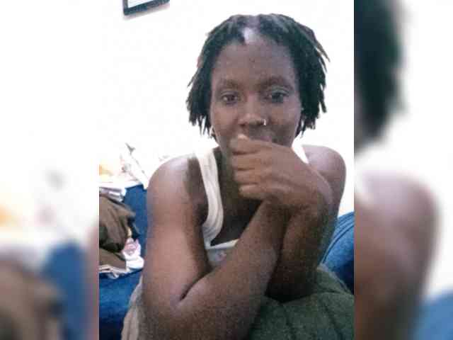HalimaAnderson webcam