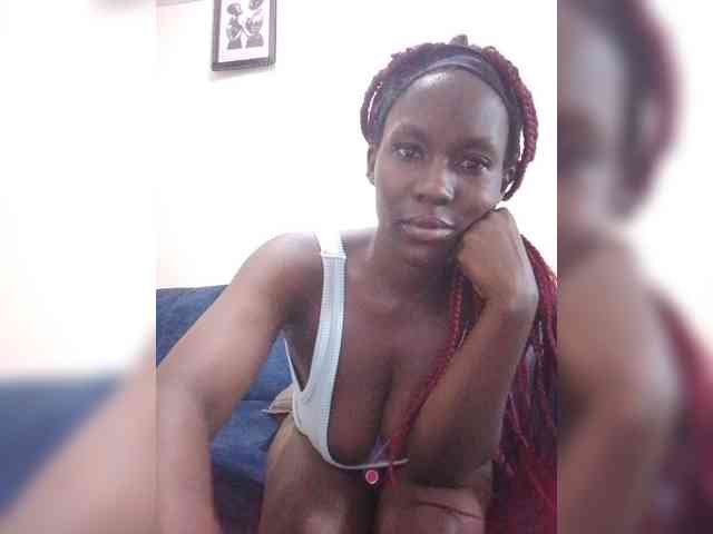 HalimaAnderson webcam