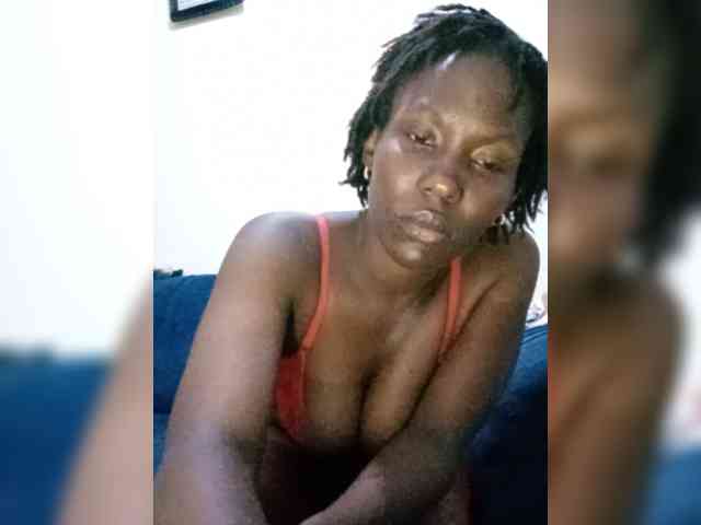 HalimaAnderson webcam