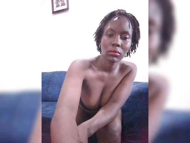 HalimaAnderson webcam