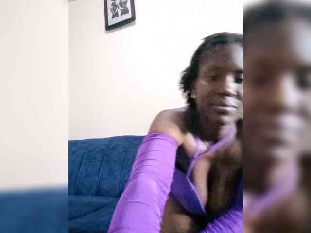HalimaAnderson webcam