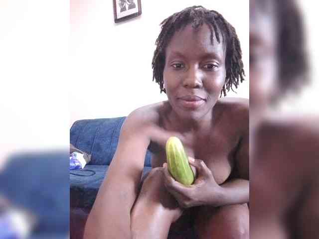 HalimaAnderson webcam