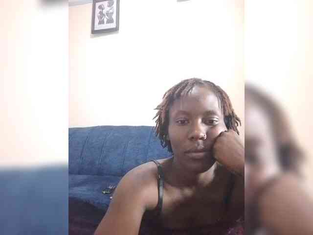 HalimaAnderson webcam