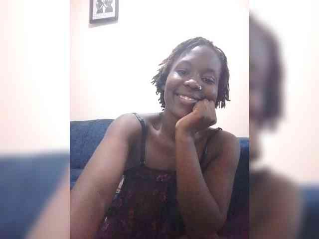 HalimaAnderson webcam
