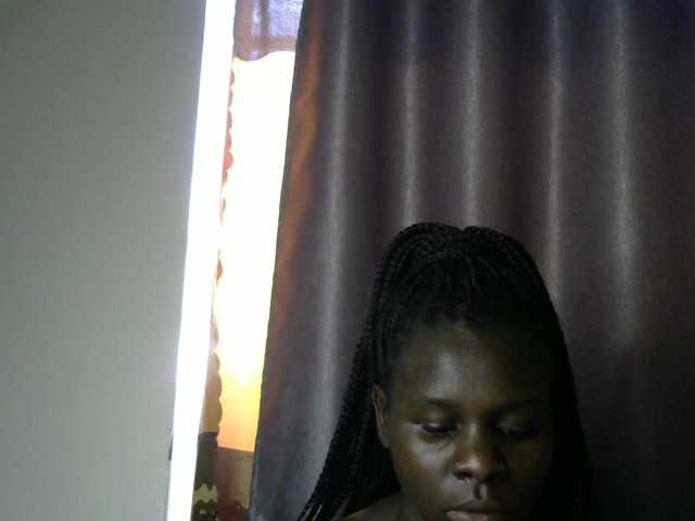Little-queen live cam on BongaCams
