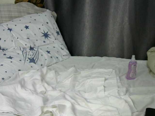 Little-queen live cam on BongaCams