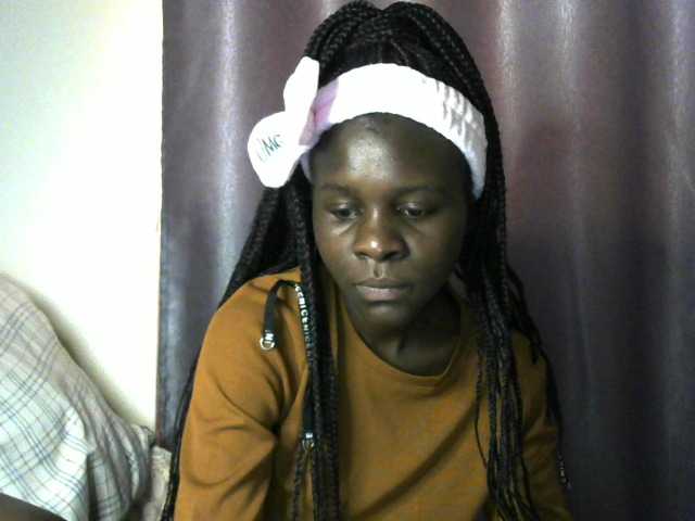 Little-queen live cam on BongaCams