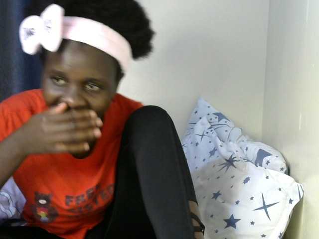 Little-queen live cam on BongaCams