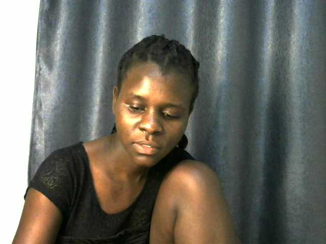 Little-queen live cam on BongaCams