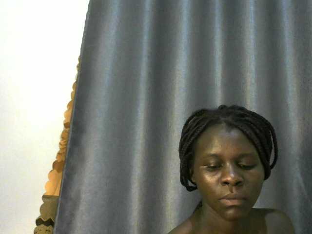 Little-queen live cam on BongaCams