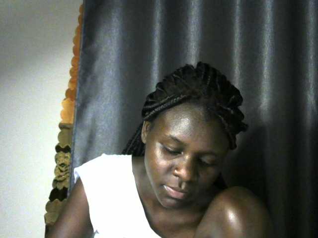 Little-queen live cam on BongaCams