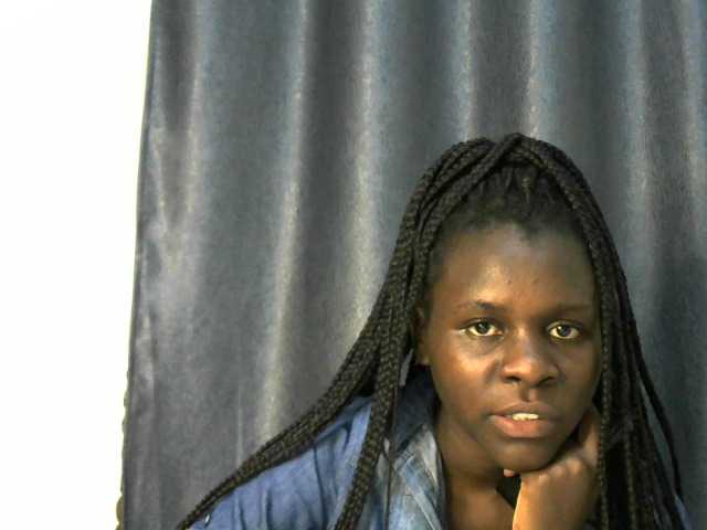 Little-queen live cam on BongaCams