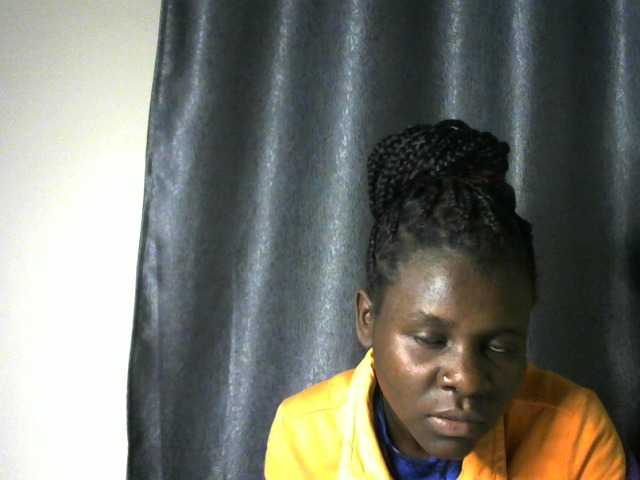 Little-queen live cam on BongaCams