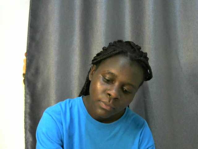 Little-queen webcam