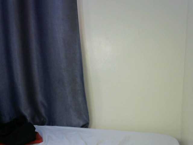 Little-queen live cam on BongaCams