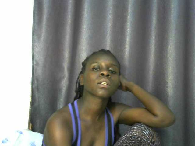 Little-queen live cam on BongaCams