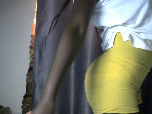 Little-queen live cam on BongaCams