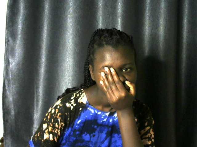 Little-queen live cam on BongaCams