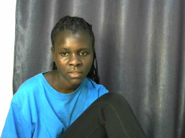 Little-queen live cam on BongaCams