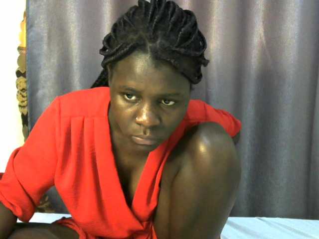 Little-queen live cam on BongaCams